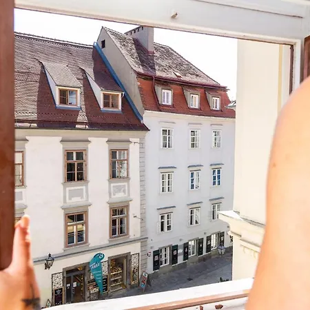 Am Glockenspielplatz Apartment *